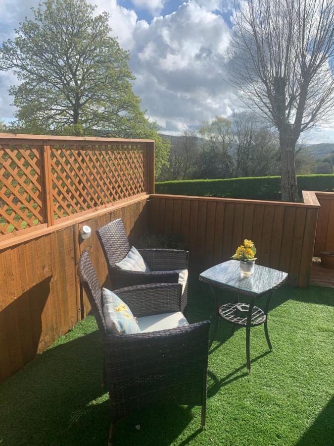 Swansea Log Cabin Pontardawe 외부 사진