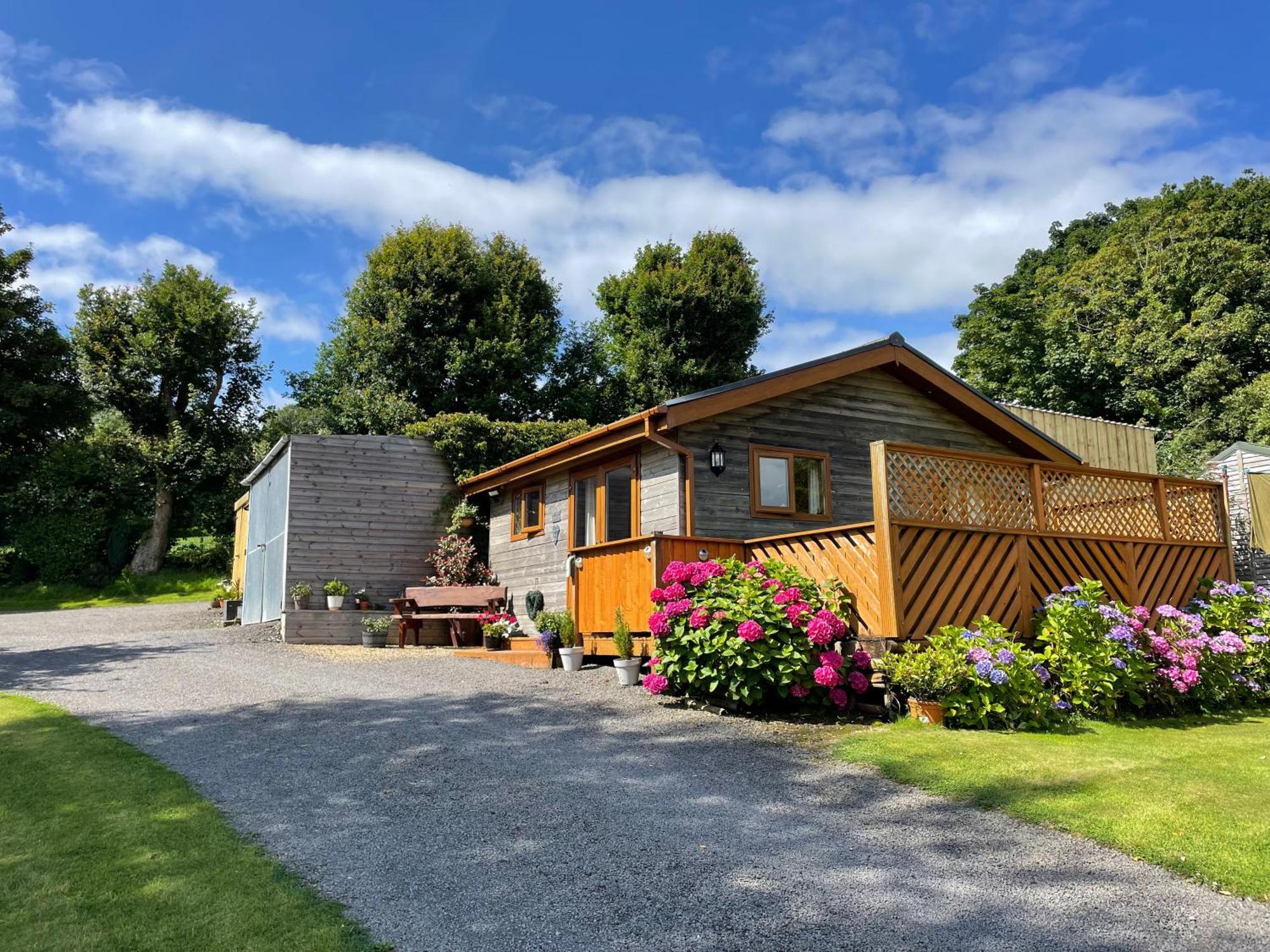 Swansea Log Cabin Pontardawe 외부 사진